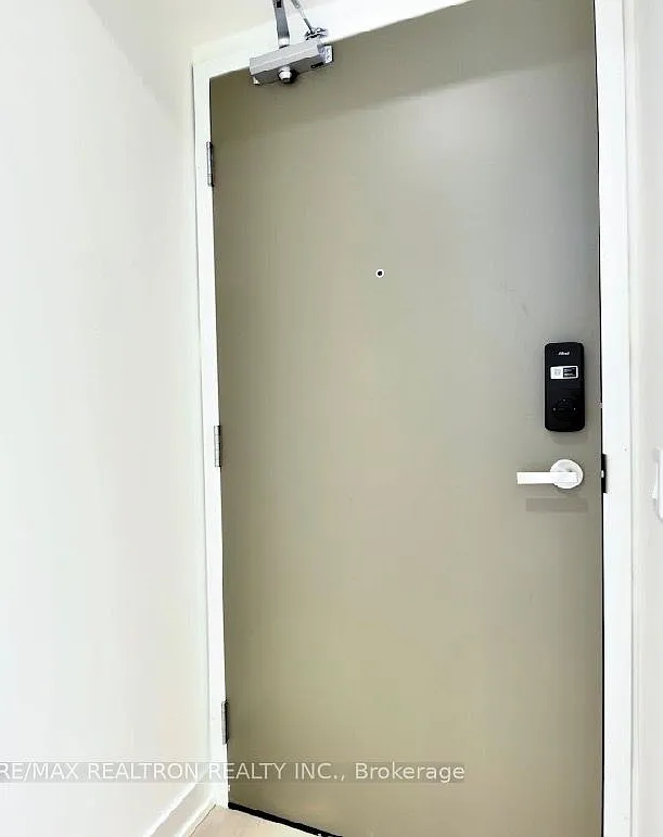 3 bed, $3,400 — Photo 4