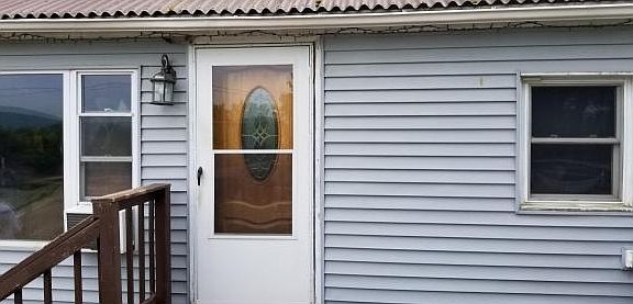 3rd image of 272 Woodside Ave