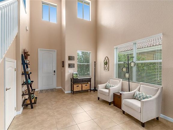 4th image of 2665 SW Gallery Cir