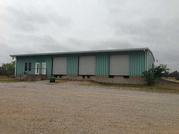 2nd image of 200 Terri St