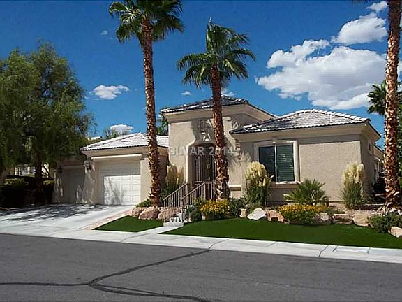 3rd image of 10558 Mandarino Ave