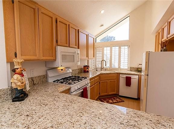 5th image of 12520 Wedgwood Cir