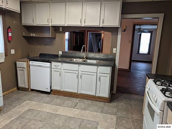 5th image of 1321 Lincoln Ave