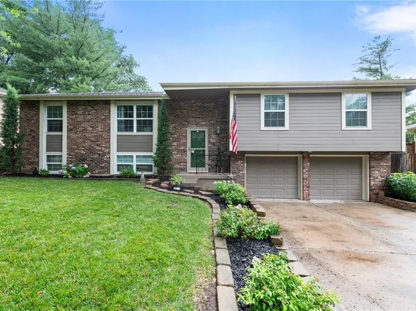 917 NW 13th St, Blue Springs, MO 64015