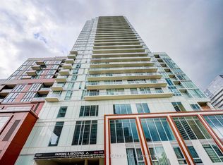 33 Helendale Ave #2302, Toronto, ON M4R 0A4