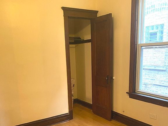 4th image of 2334 N Kostner Ave #2