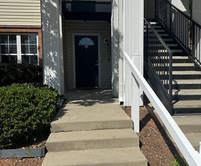 2411 Vancastle Way — Photo 1