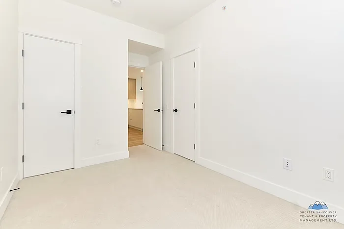 2180 Kelly Ave — Photo 15