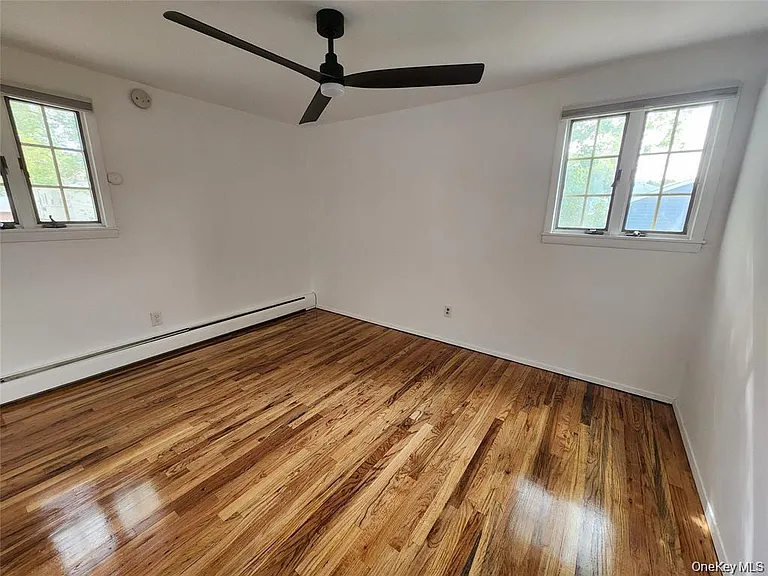 55 Holiday Park Dr — Photo 10