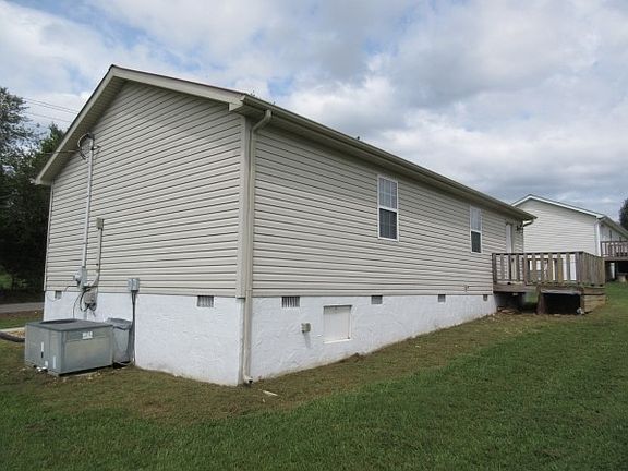 3rd image of 4025 Shelbyville Rd