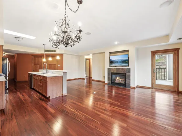 350 Main St N Unit 402, Stillwater, MN 55082