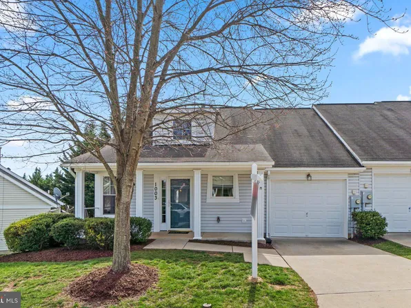 1003 Parade Ln, Mount Airy, MD 21771