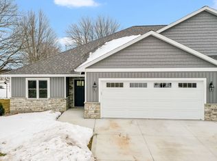 711 Main St, Wrightstown, WI 54180