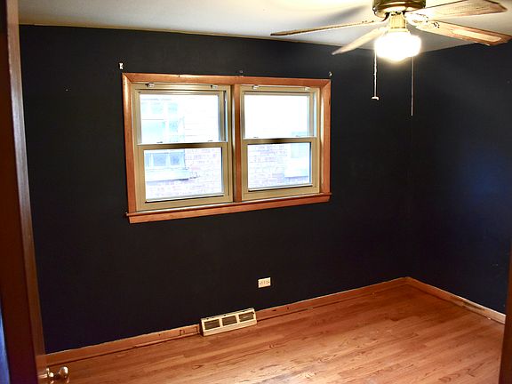 3rd image of 7819 Menard Ave