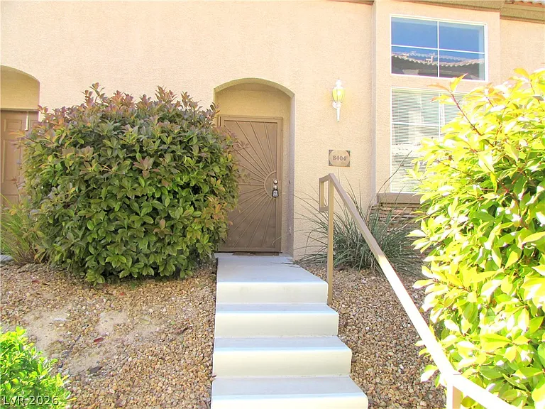 8404 Tiger Woods Ave — Photo 3
