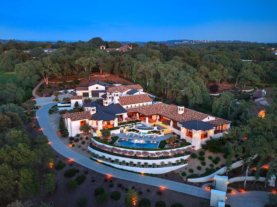 1st image of 200 Klee Ct