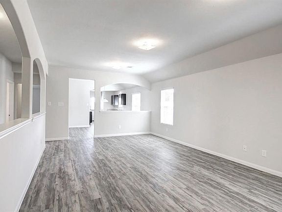 4th image of 5630 Plantation Forest Dr