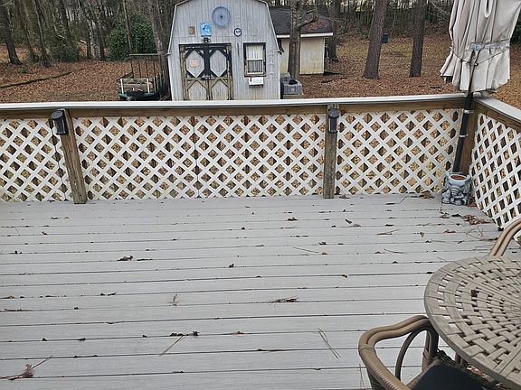 4th image of 215 Carl Parker Rd