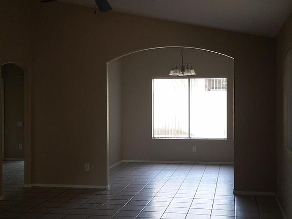 4th image of 4106 E Silverwood Dr