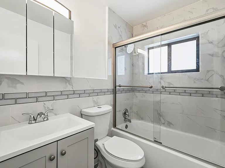 1320 SW 34th Ave #1 — Photo 10