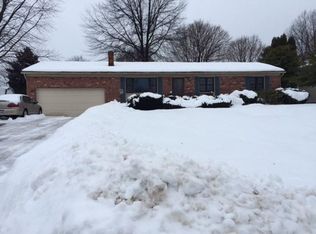 910 Sara Ave NW, Hartville, OH 44632