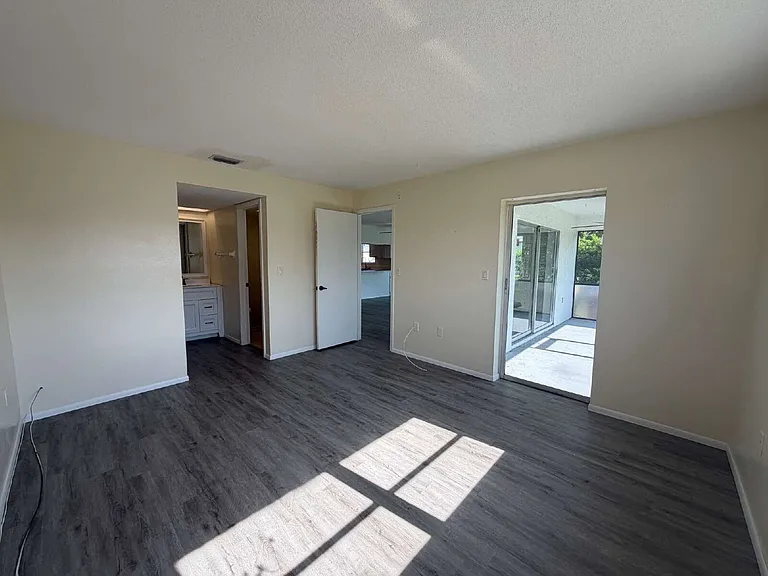 2619 Magdalina Dr #1A — Photo 19