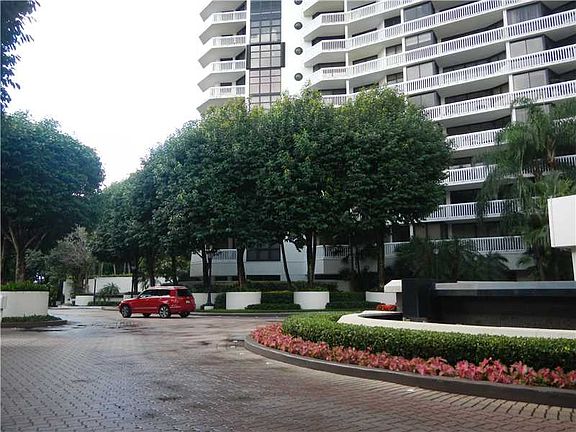 5th image of 1000 Island Bl #2612