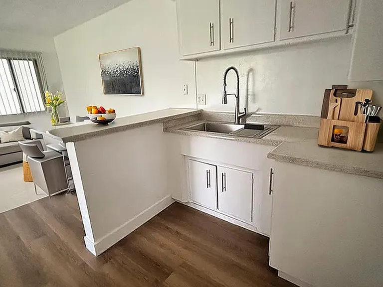 9361 Cellini Ave #6 — Photo 3