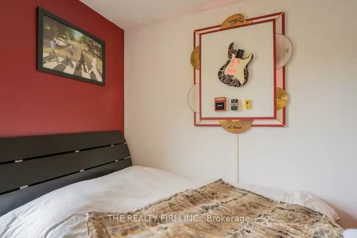 5 bed, $7,995 — Photo 4