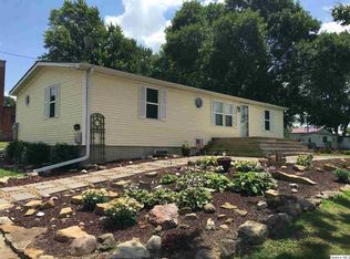 302 W 2nd St, Versailles, IL 62378
