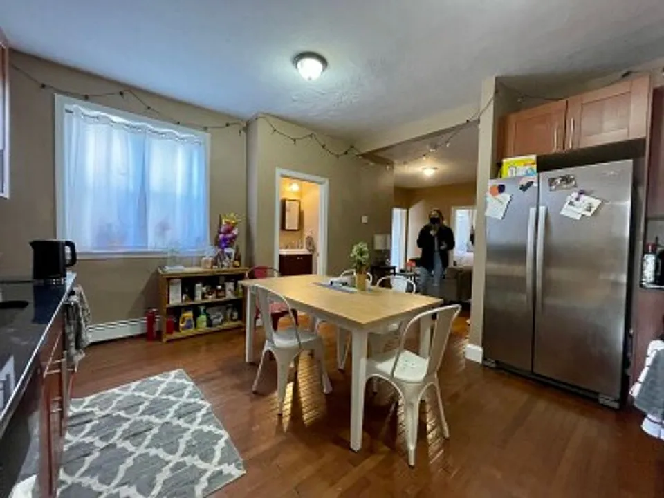 6-8 Glenville Ave #7