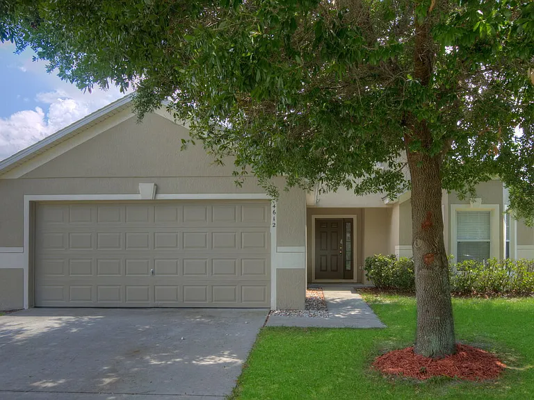 4612 Woodford Dr — Photo 1