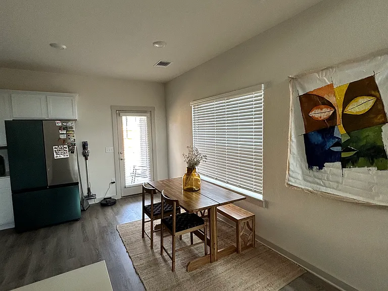 10912 Meris Ln — Photo 4