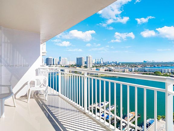 4th image of 18071 Biscayne Blvd APT 1901