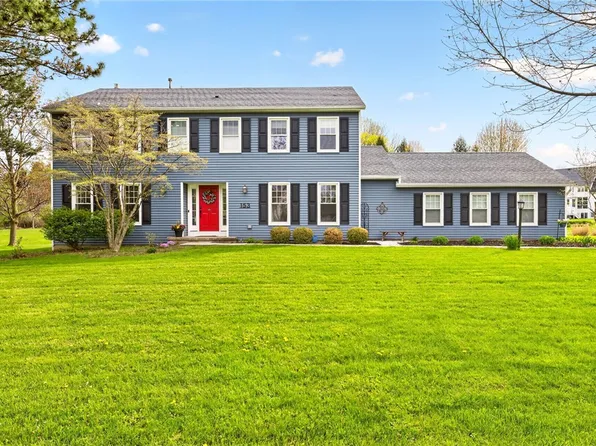 153 Caversham Woods, Pittsford, NY 14534