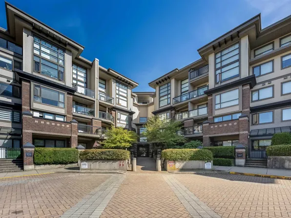10838 City Pkwy #227, Surrey, BC V3T 5X9