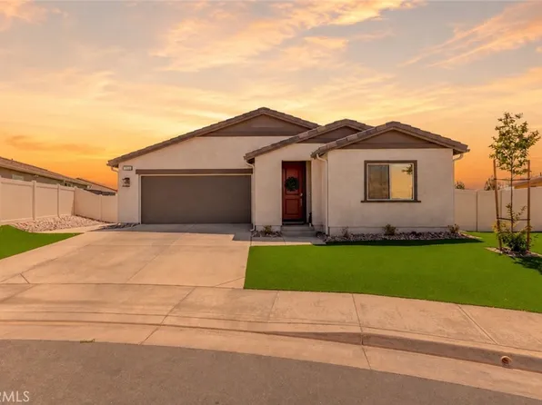 1560 Harmonie Ln, Beaumont, CA 92223
