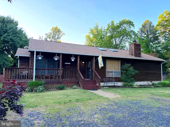 121 11th St S, Colonial Beach, VA 22443