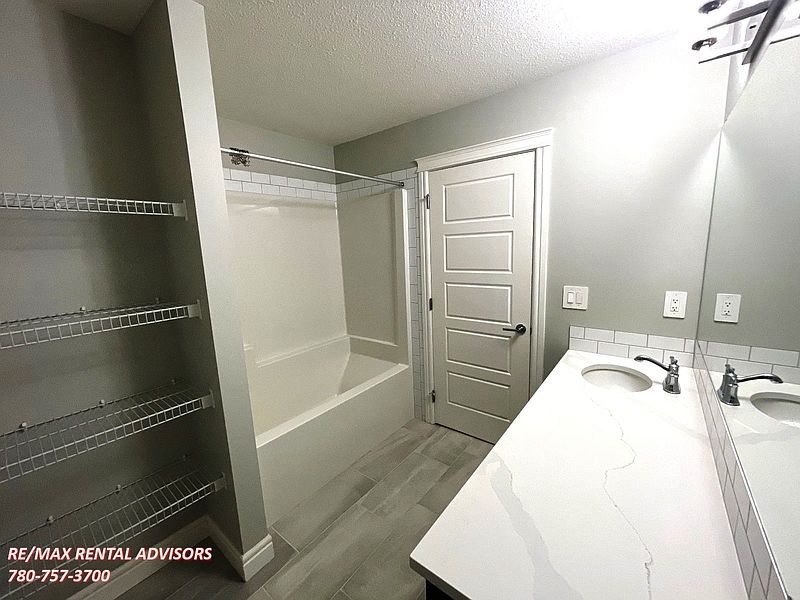 Edmonton Apartment for rent - 3 Bedrooms — photo 19
