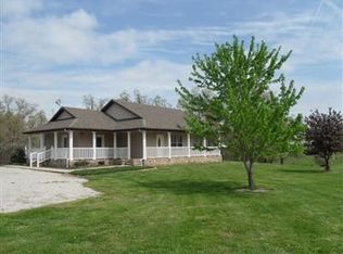 91 Engle Rd, Buffalo, MO 65622