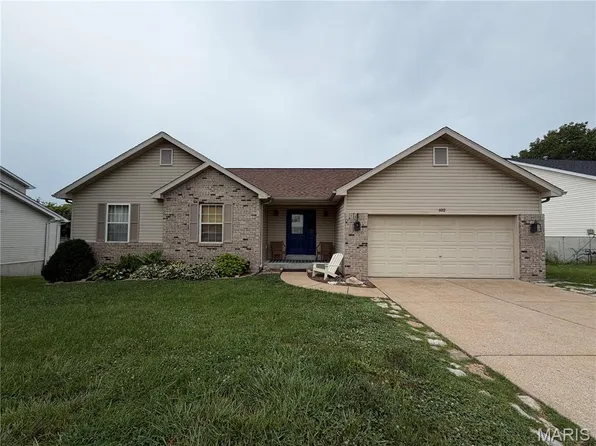 102 Winter Valley Dr, Fenton, MO 63026