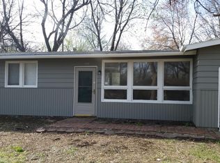 1313 SW Clontarf St, Topeka, KS 66611