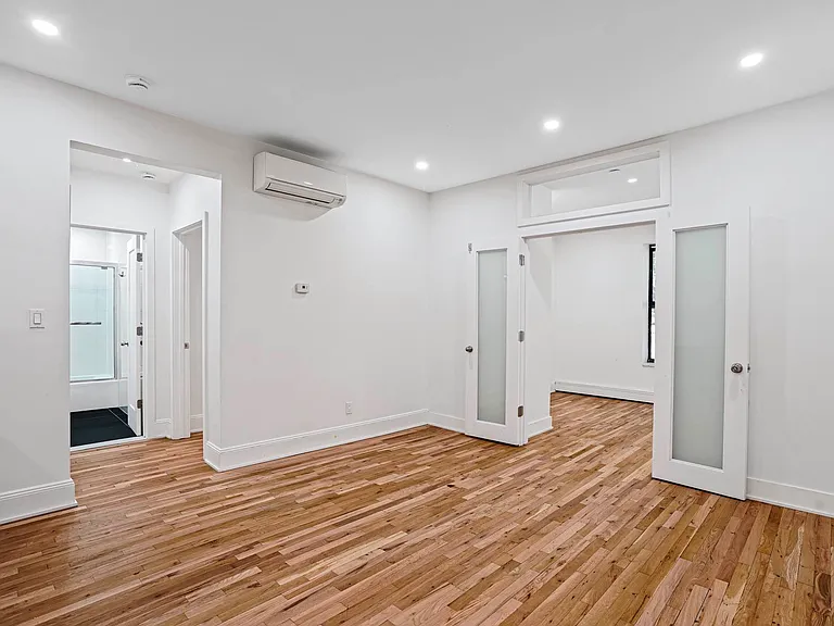 1821 Madison St #6 — Photo 16