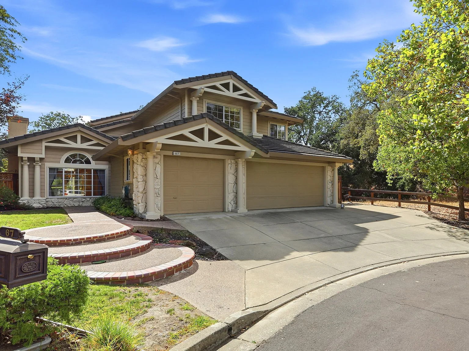 4 bed, 3237 sqft, $6,500 — Photo 4