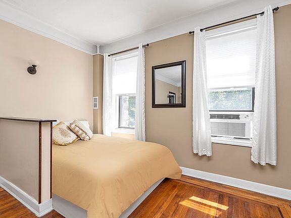 5th image of 16015 Powells Cove Blvd APT A1