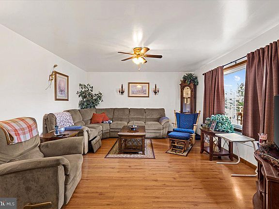 4th image of 12530 Seavolt Rd