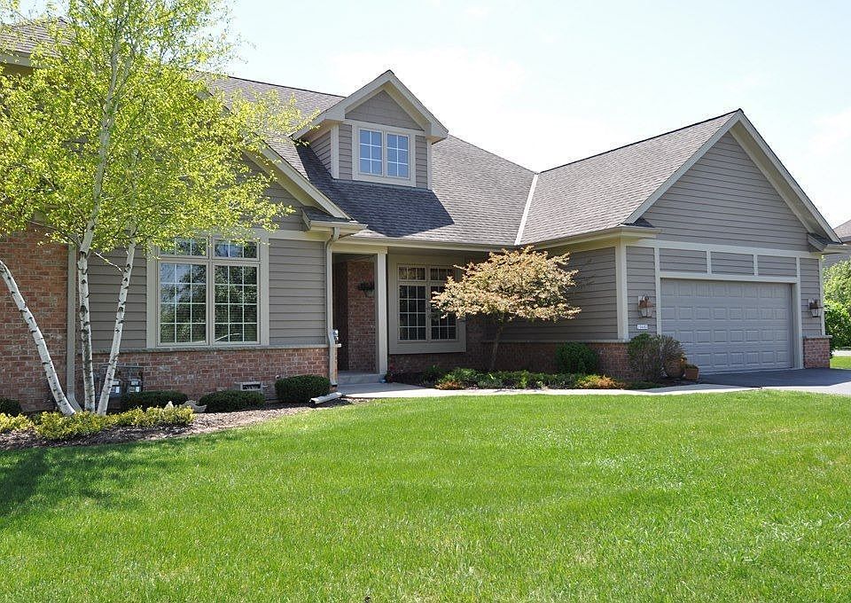 1st image of 10482 N Hidden Creek Ct