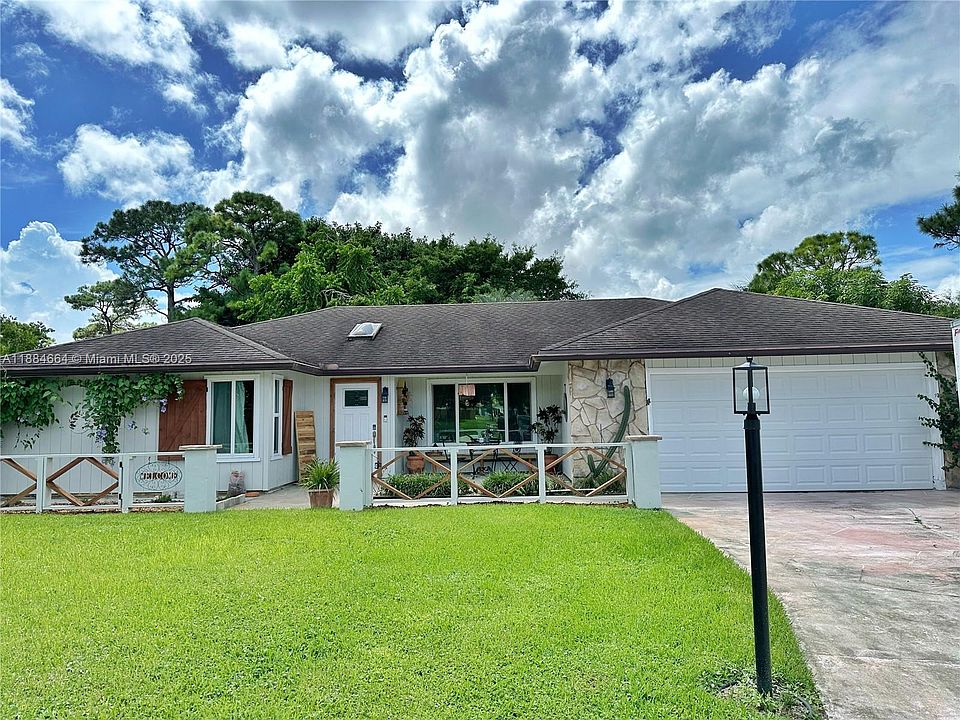 1st image of 5425 Woods West Dr