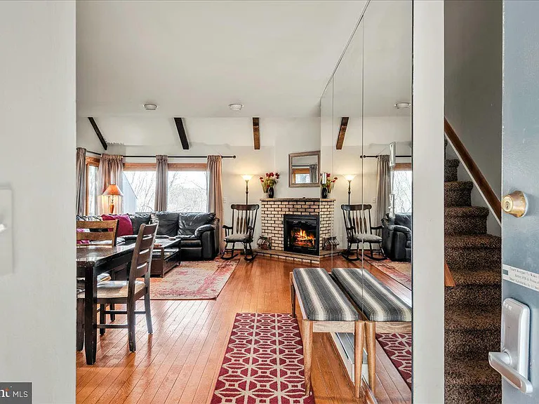 31 Middle Village Way — Photo 8