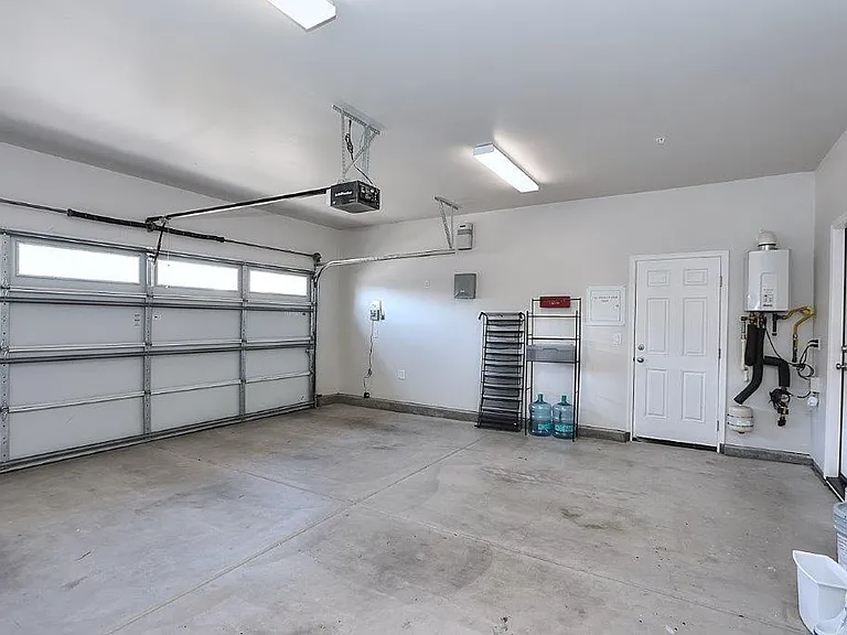 9049 Hourglass Cir — Photo 54